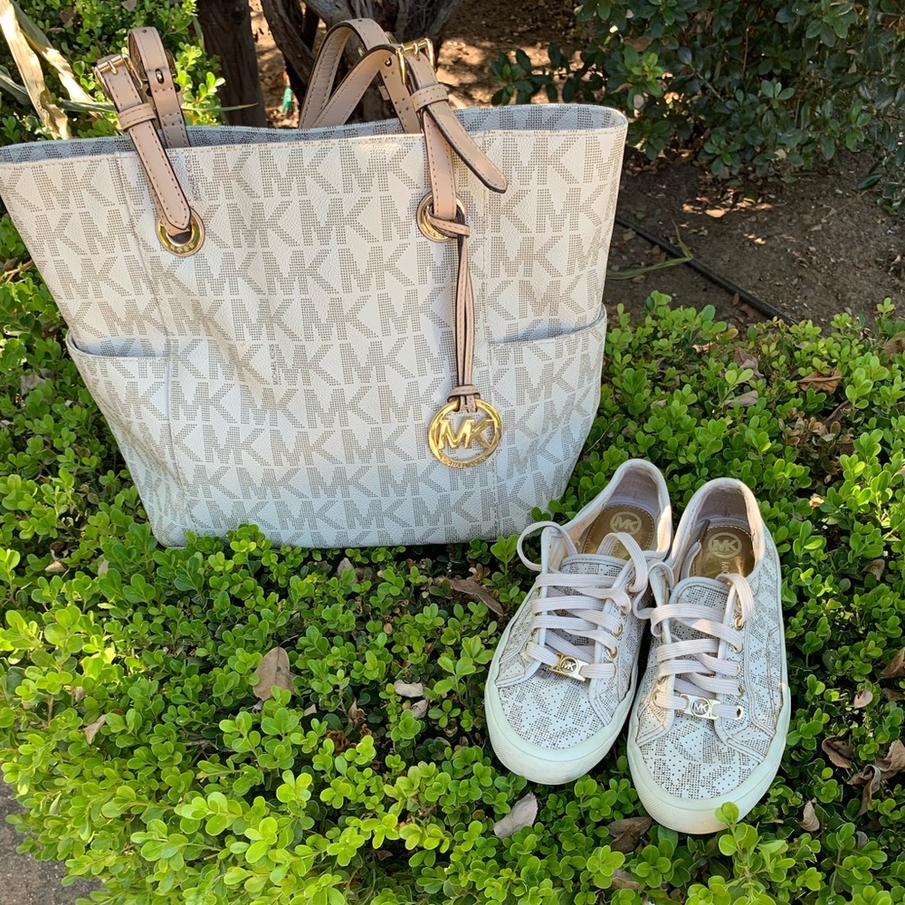mk purse